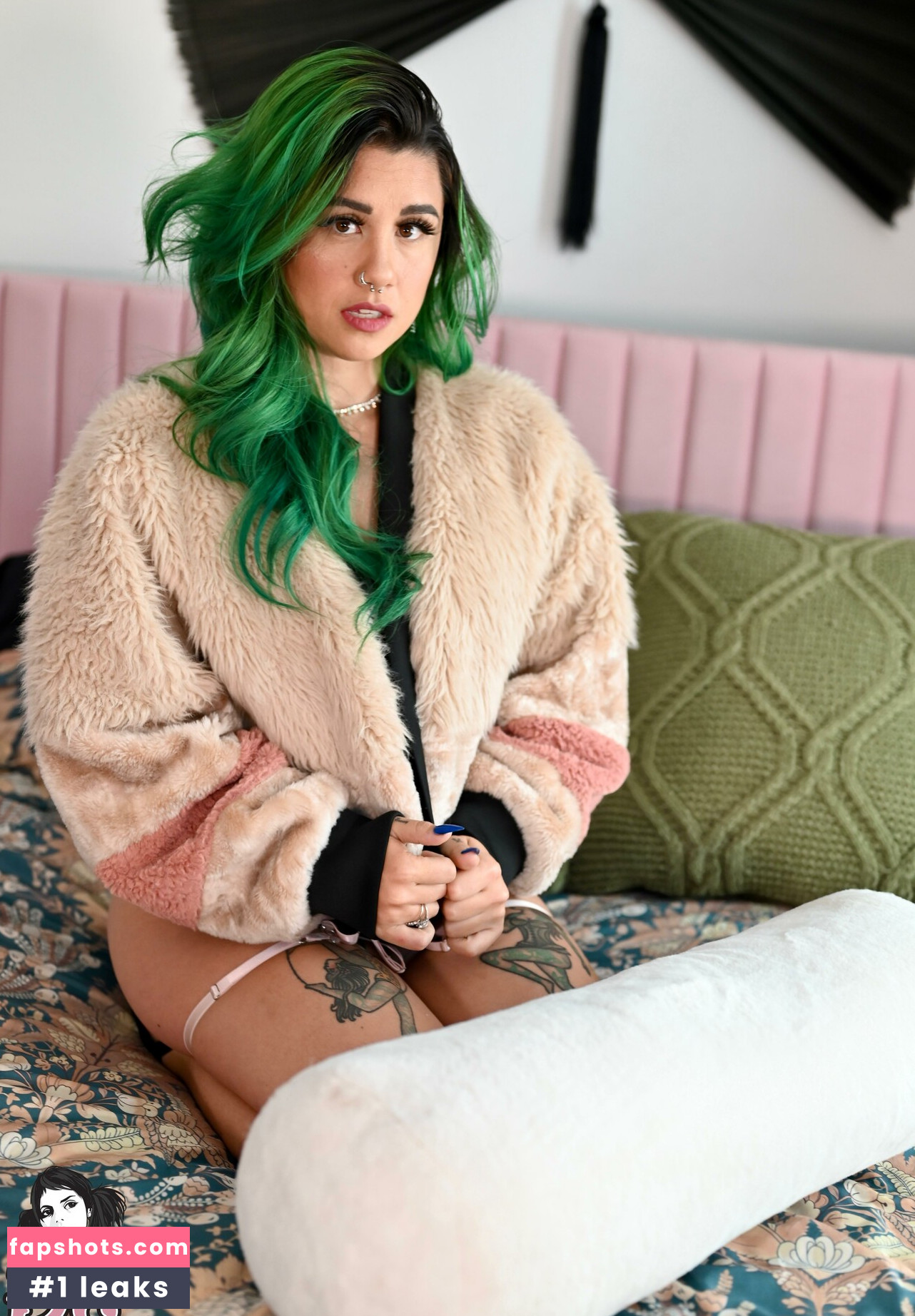 wecallhervanessa Nude Leaks OnlyFans Photos #10 - Fapshots