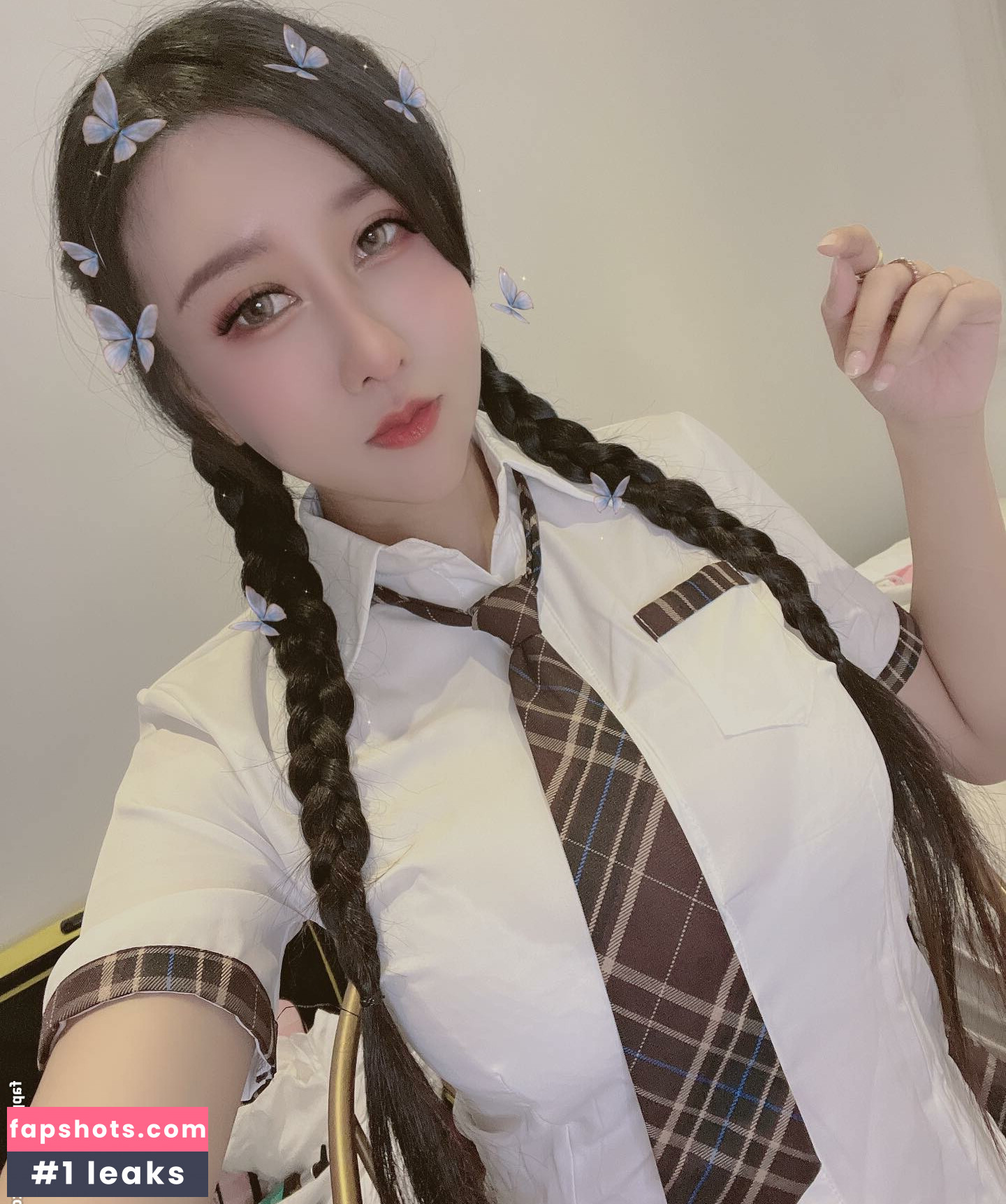 Wei Ling 凌薇 gallery photo #25