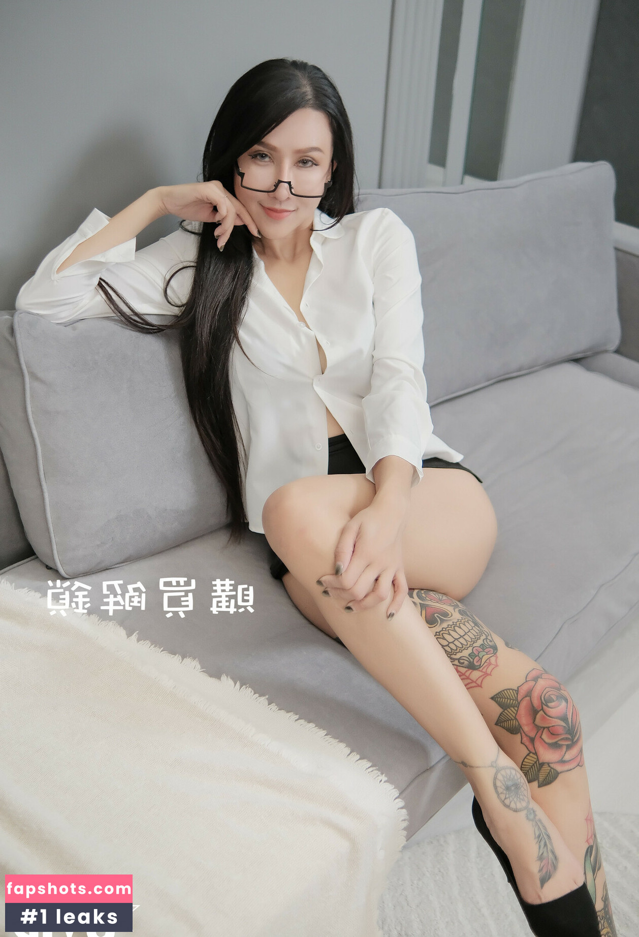 Wei Ling 凌薇 gallery photo #6