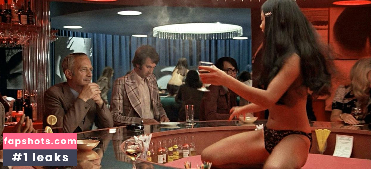 Wei Wei Wong Filtración Desnuda OnlyFans Foto #3 - Fapshots