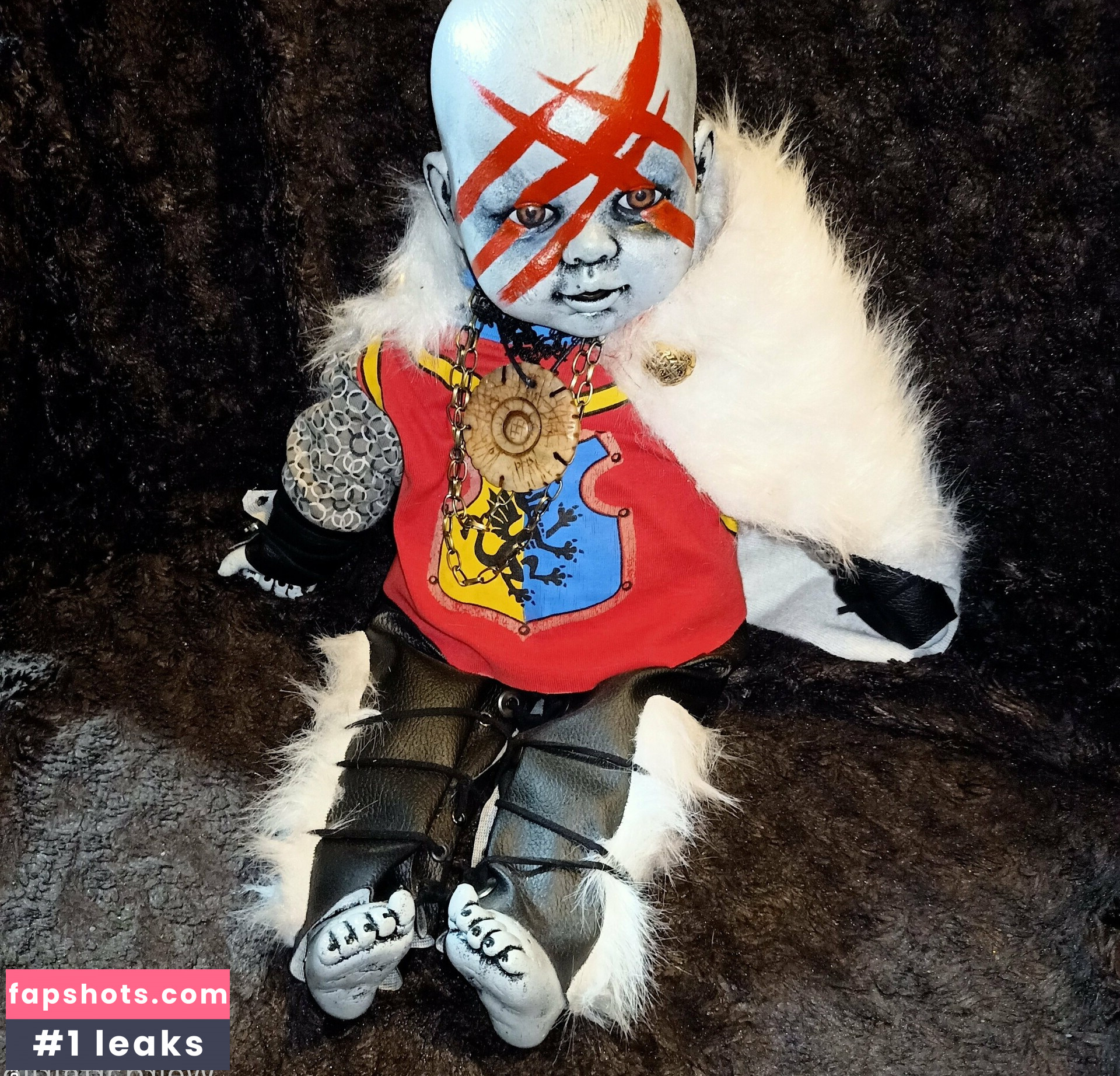 weirdartgirljo gallery photo #9