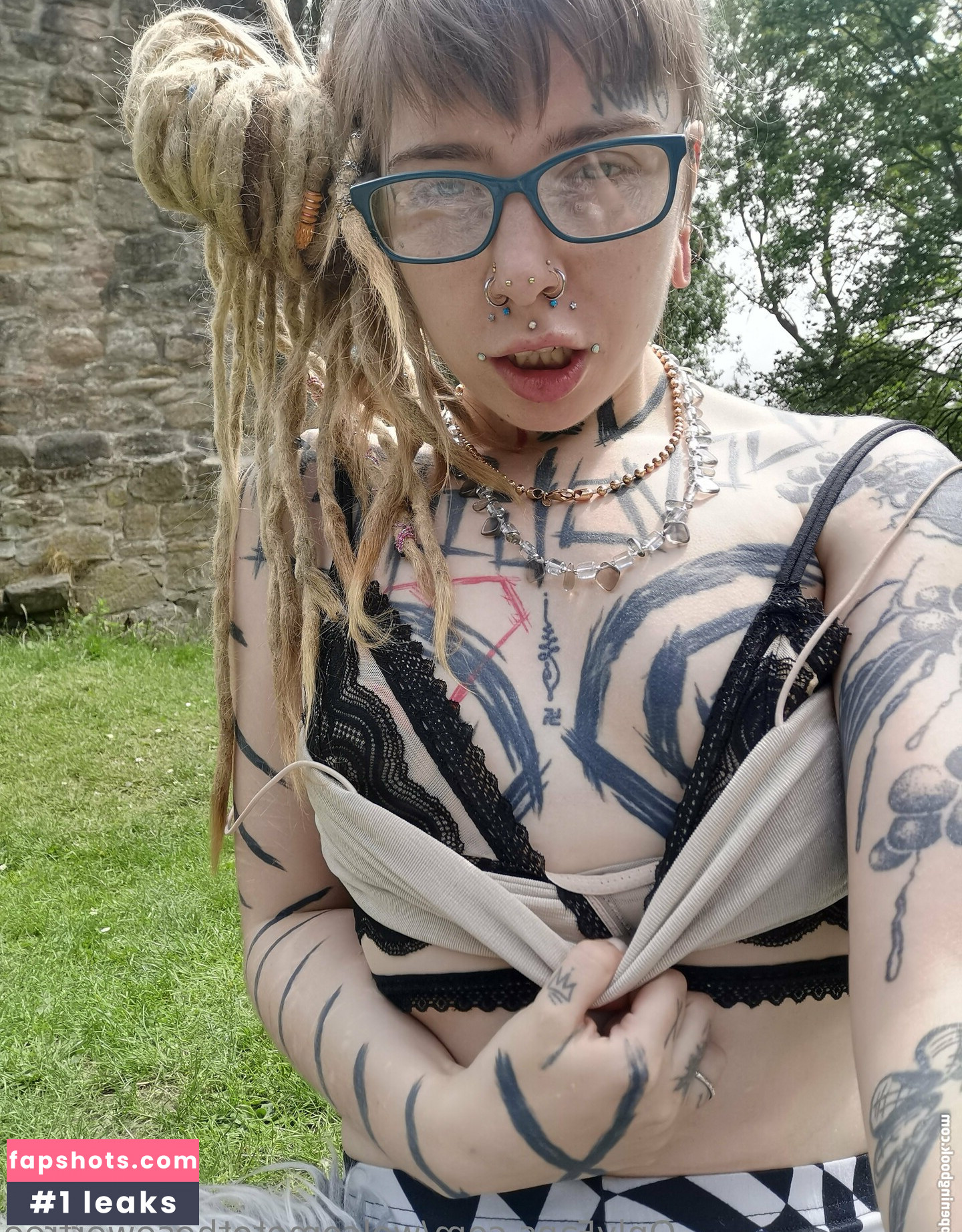 welcometothesewerfree gallery photo #14