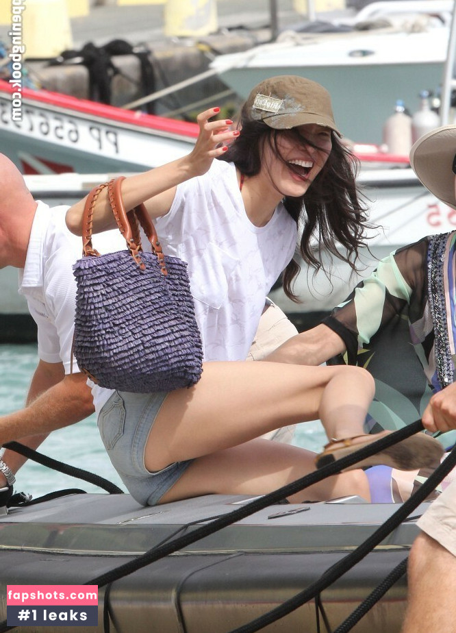 Wendi Deng Murdoch gallery photo #36