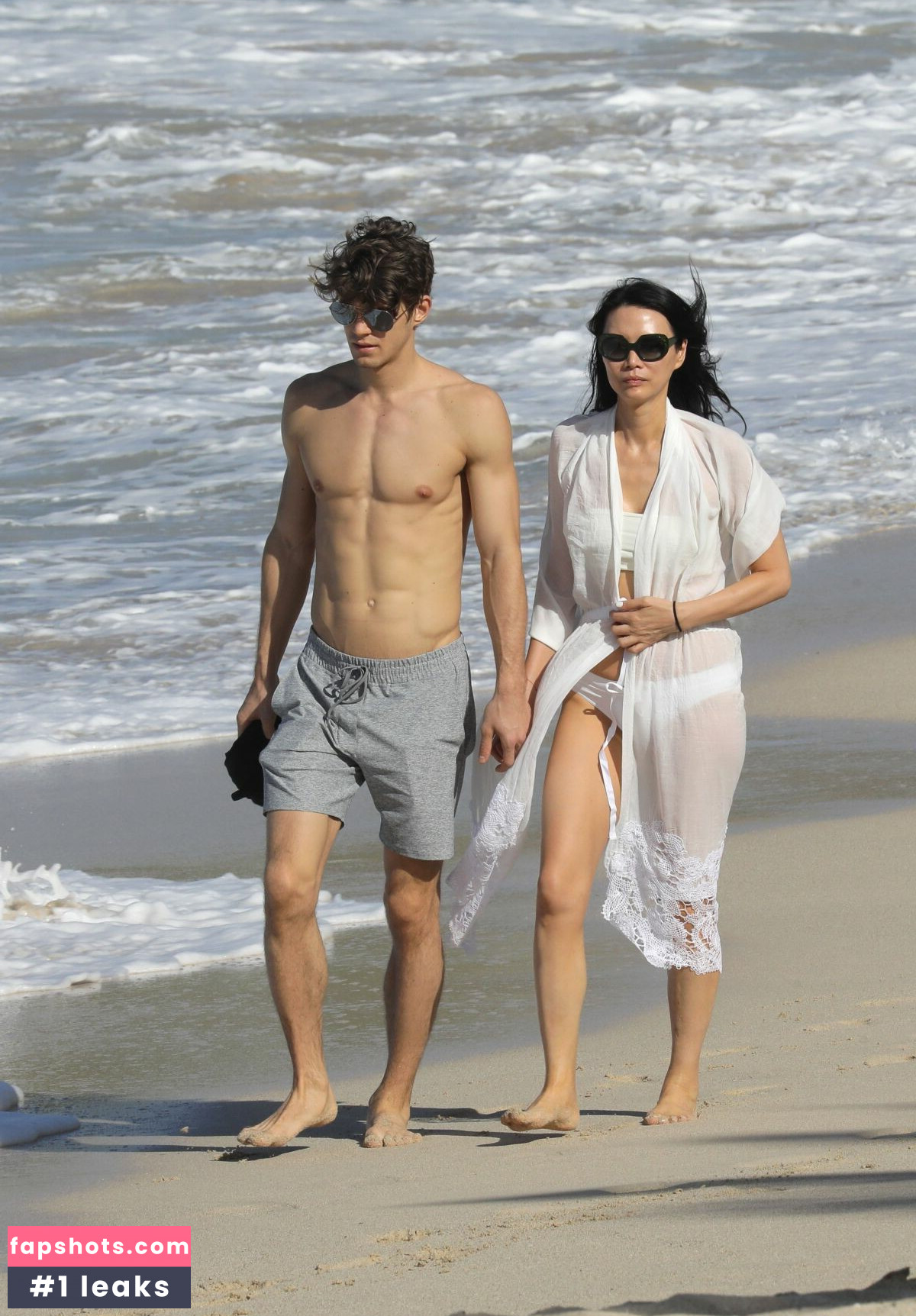 Wendi Deng Murdoch gallery photo #38