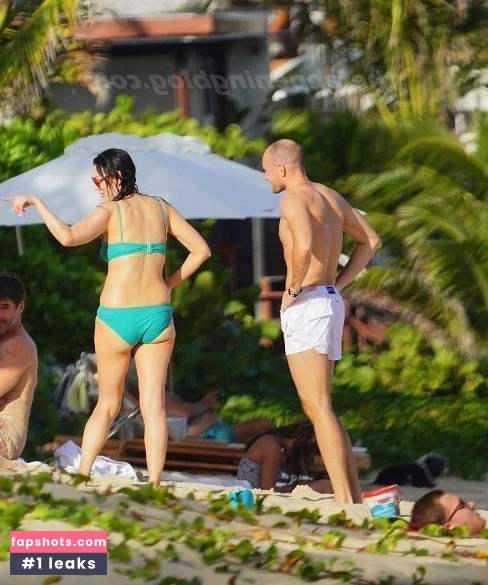 Wendi Deng Murdoch gallery photo #49