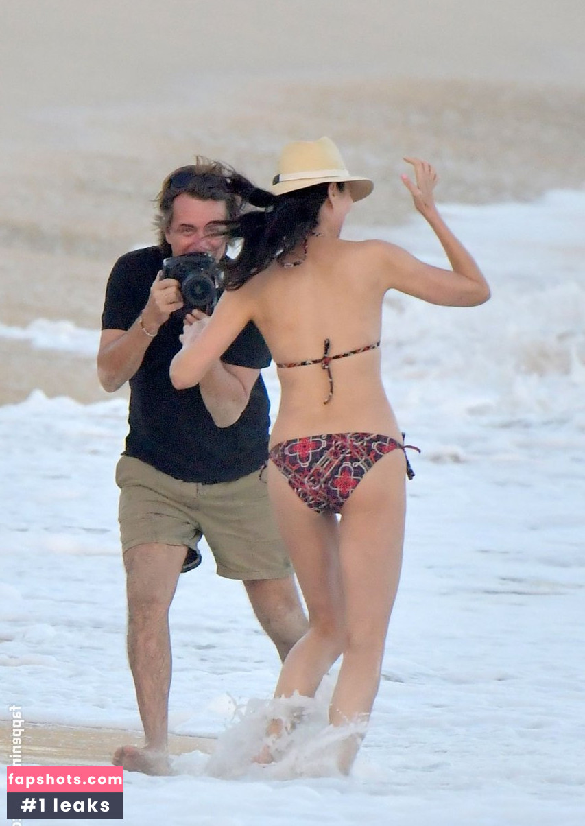 Wendi Deng Murdoch gallery photo #60