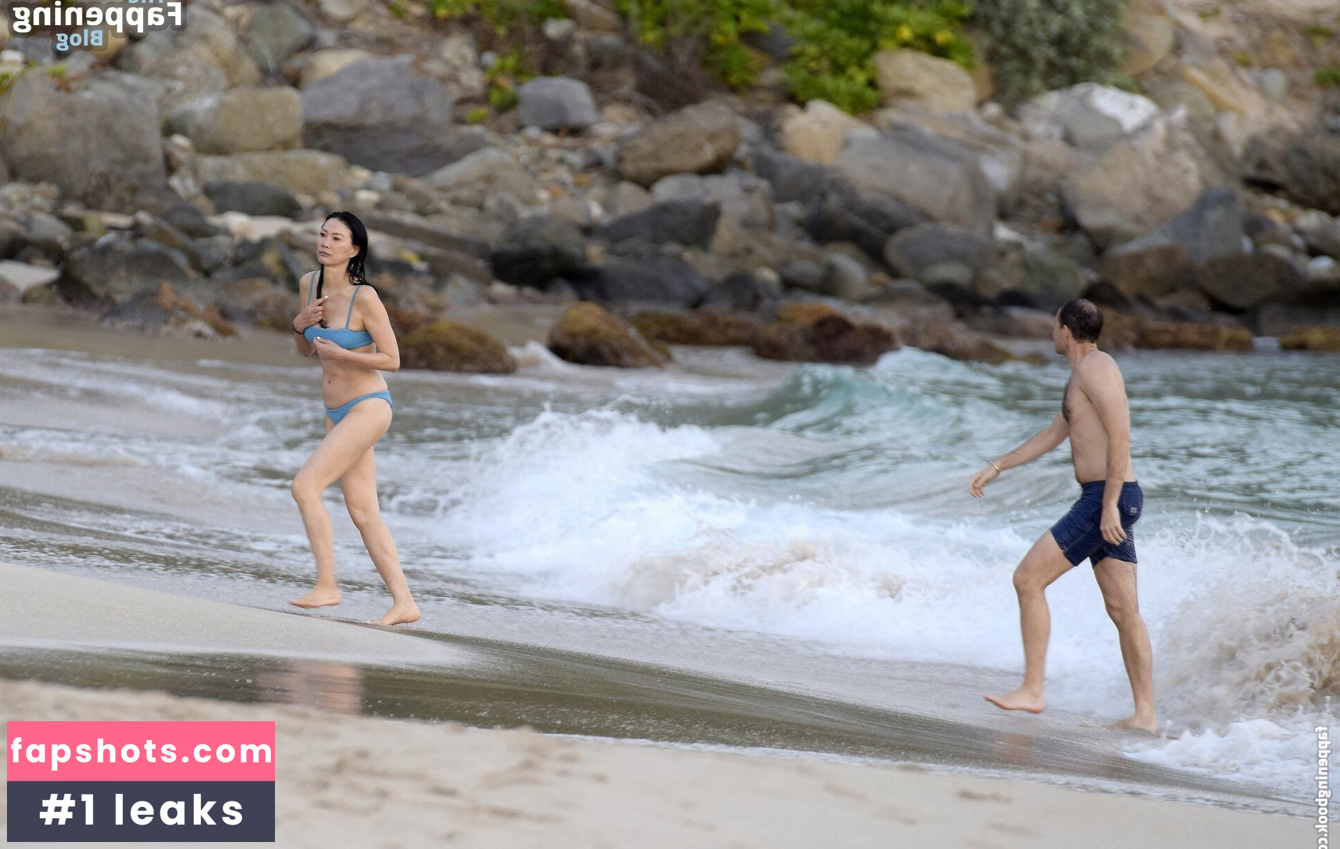 Wendi Deng Murdoch gallery photo #9