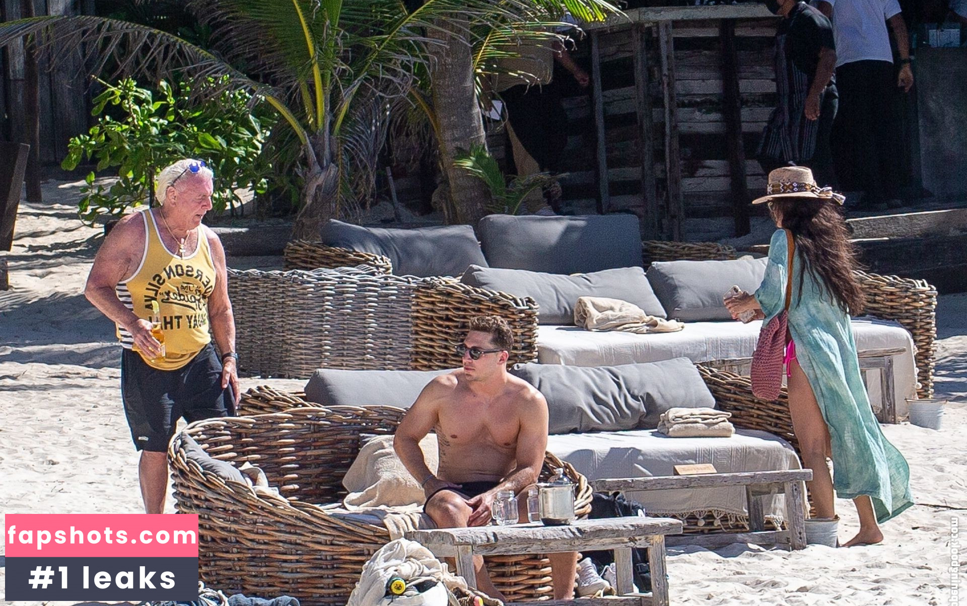 Wendy Barlow nude babe gallery