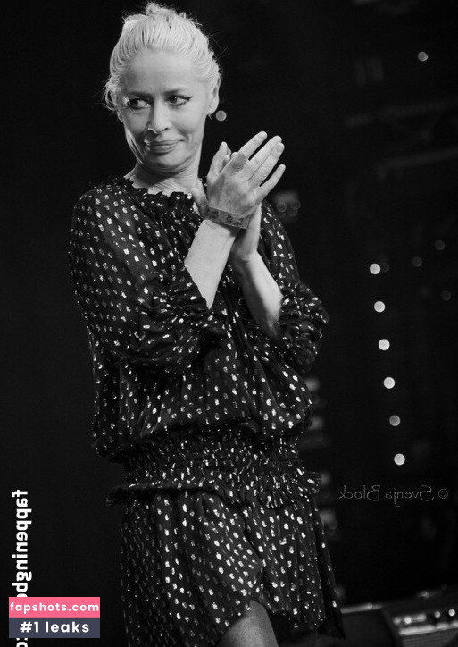 Wendy James gallery photo #24