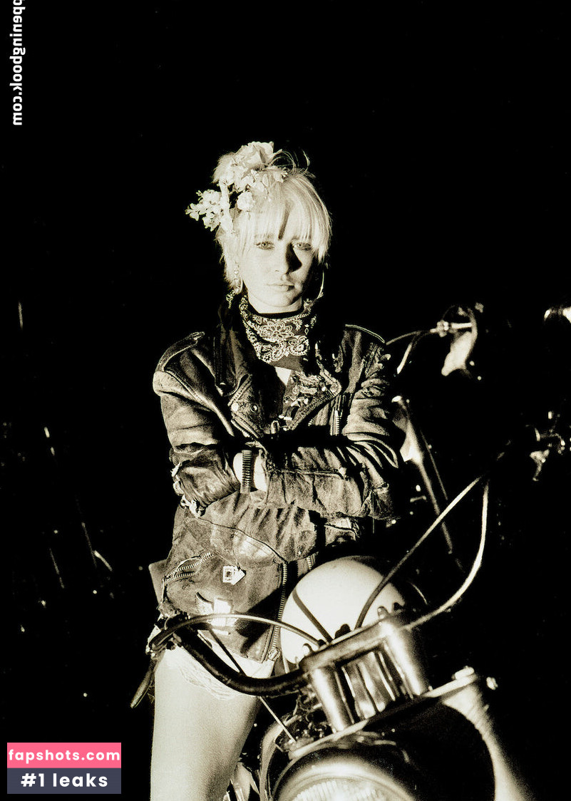 Wendy James gallery photo #7