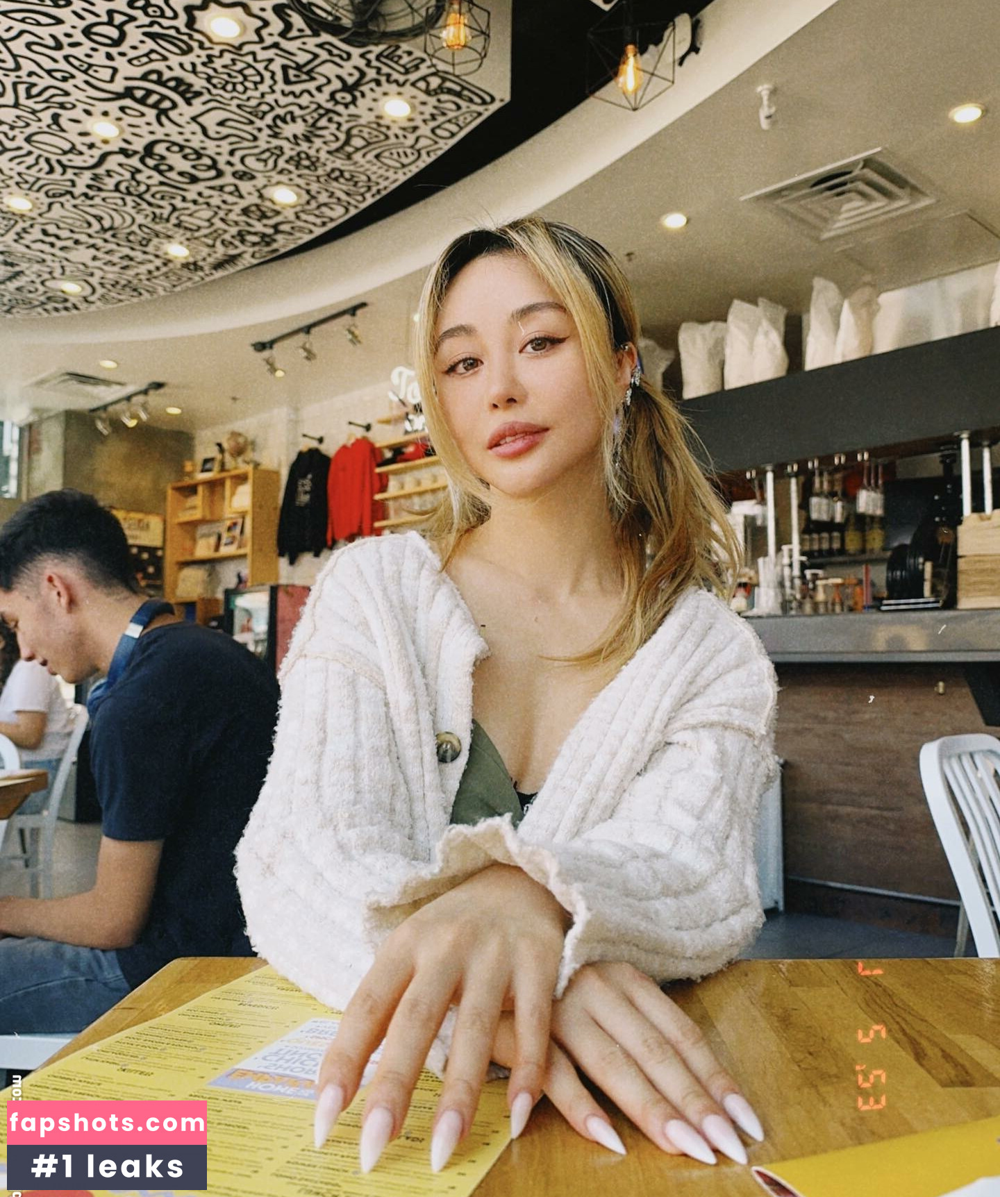 Wengie nude babe gallery