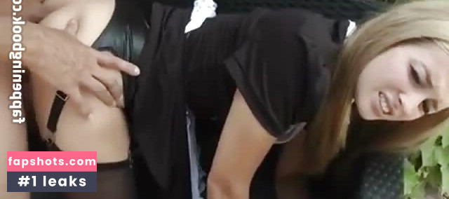 Wer ist die blonde Dame? nude babe gallery