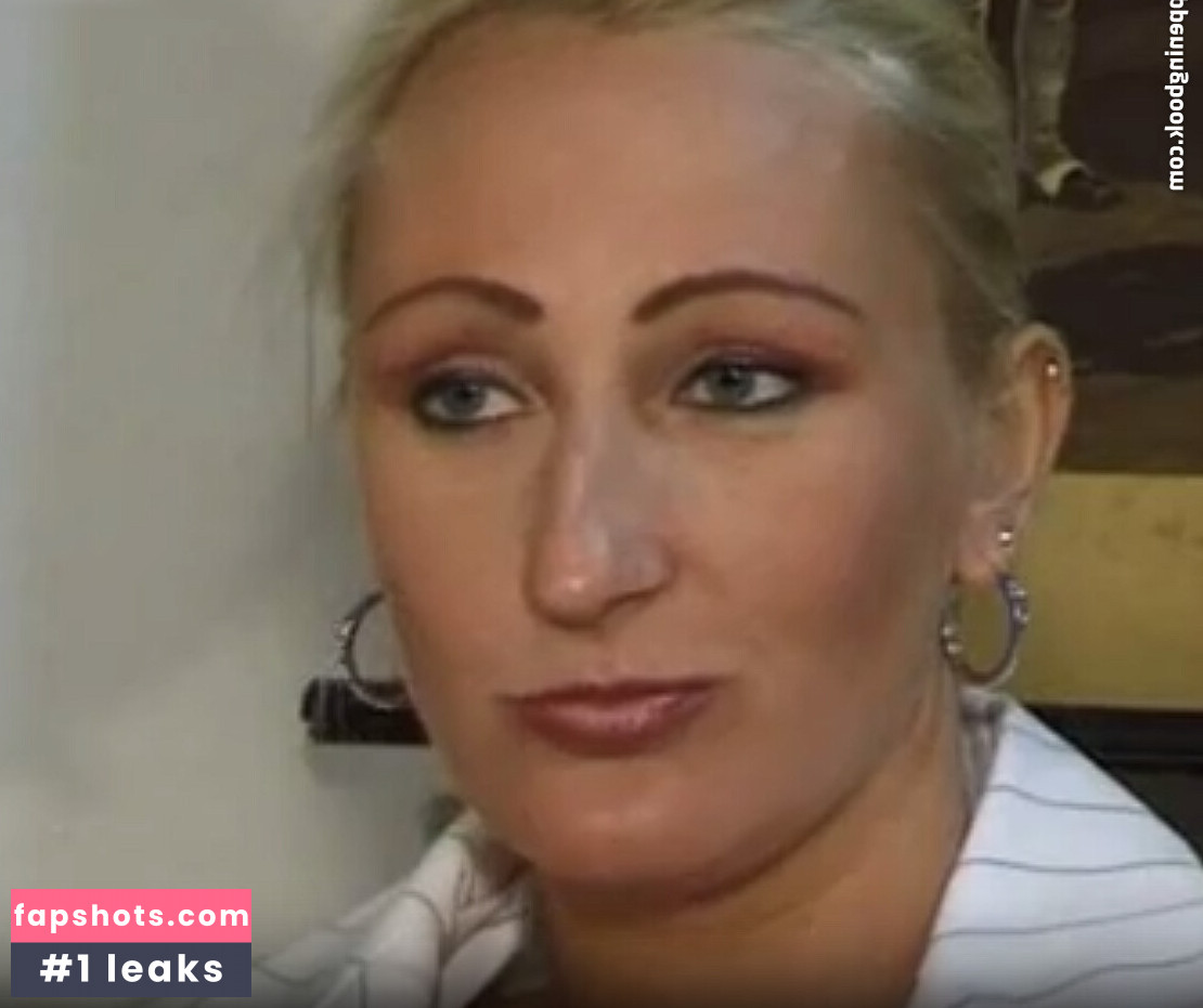 Wer ist sie ? gallery photo #17