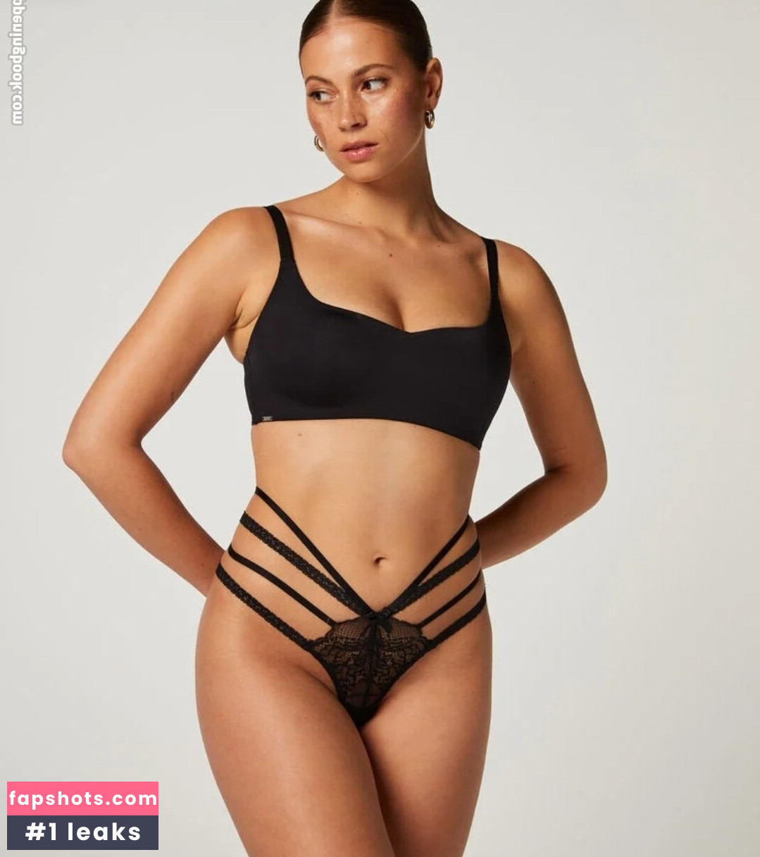 Wer ist sie ? gallery photo #9