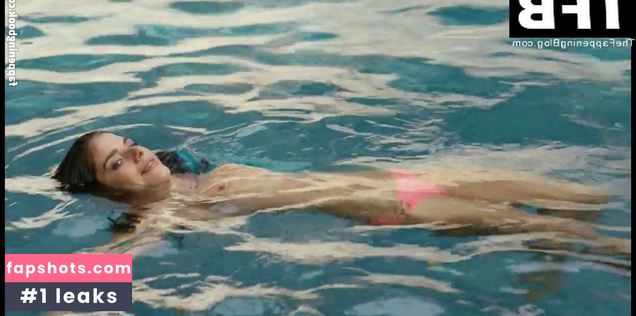 Weronika Rosati gallery photo #26