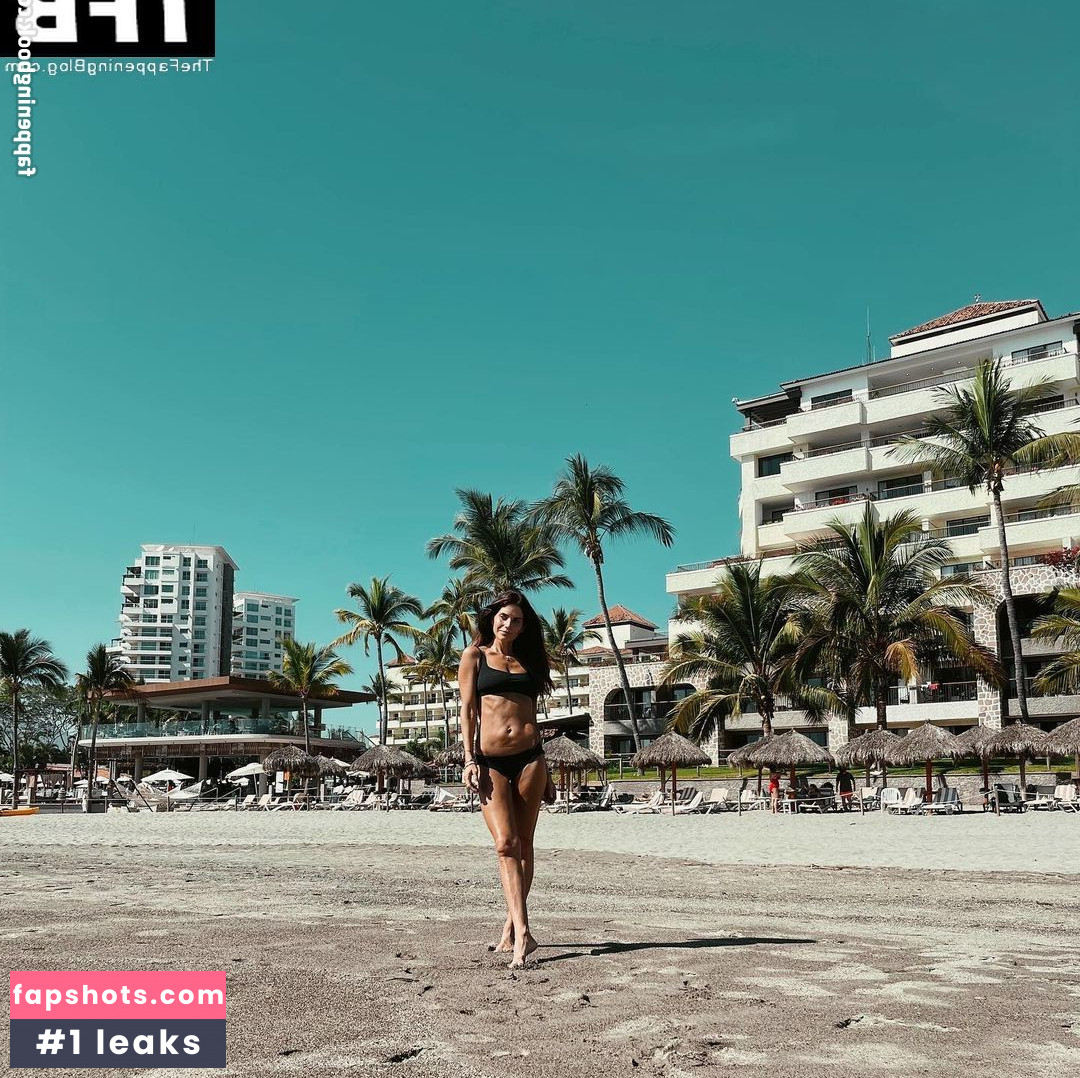 Weronika Rosati gallery photo #47