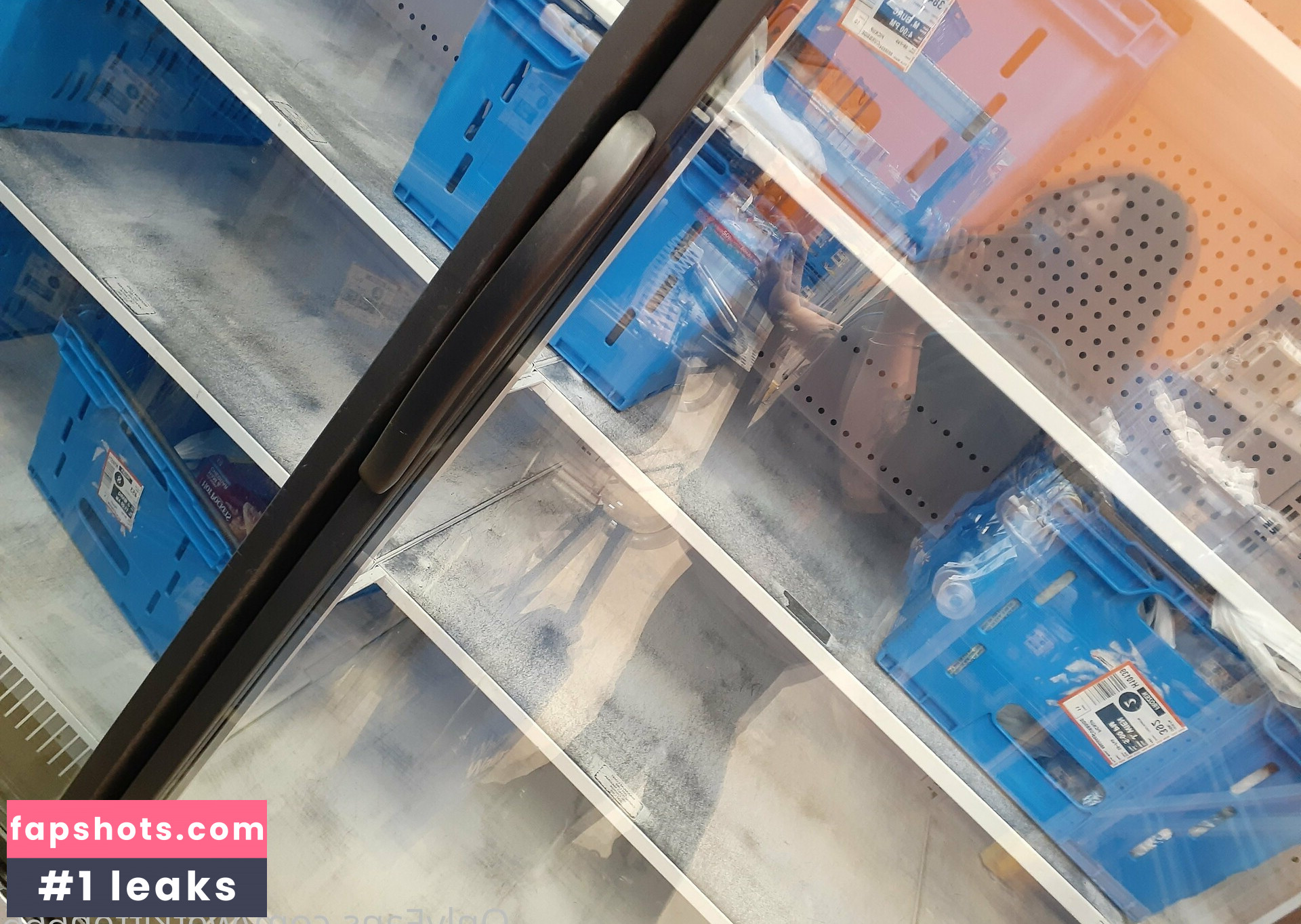 wetkitten666 gallery photo #26