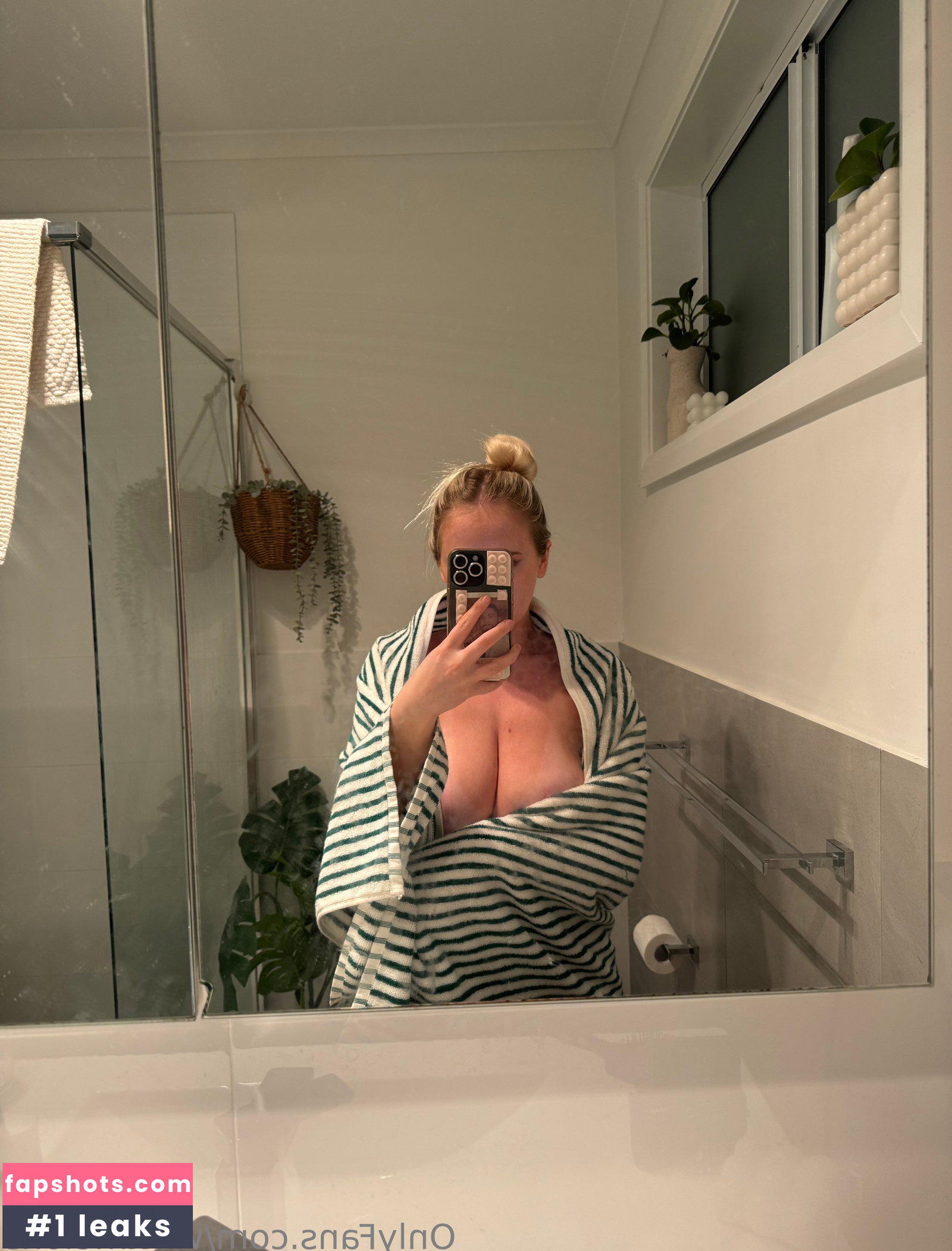 WettMelons gallery photo #2522