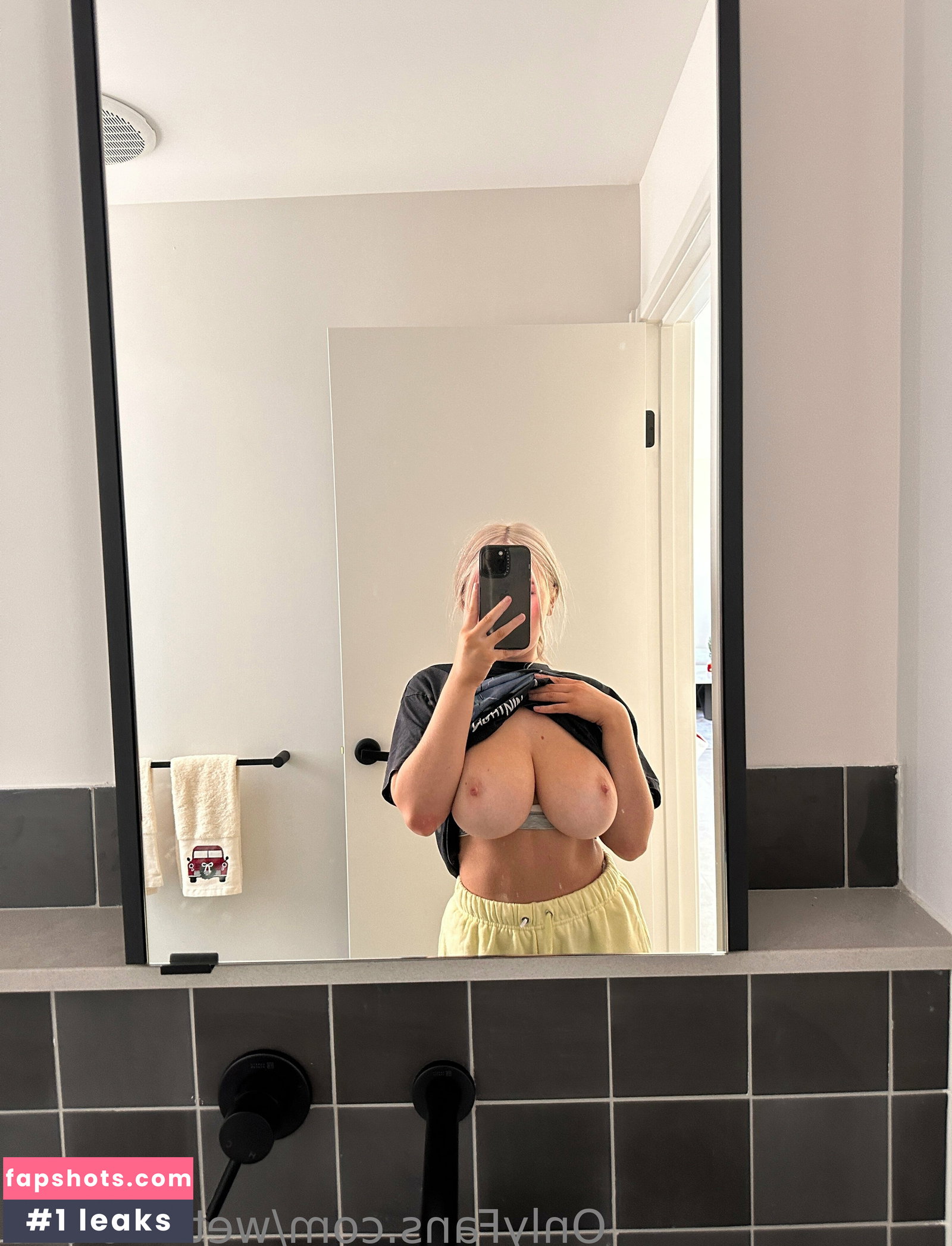 WettMelons gallery photo #502