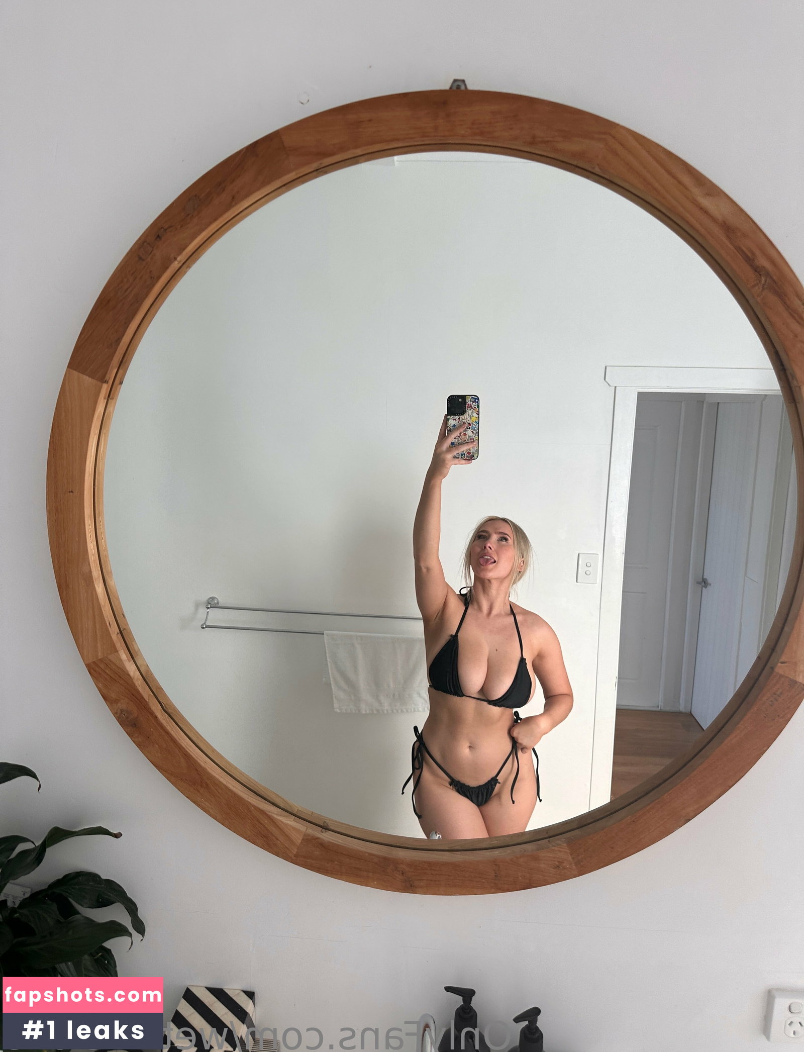 WettMelons gallery photo #3691