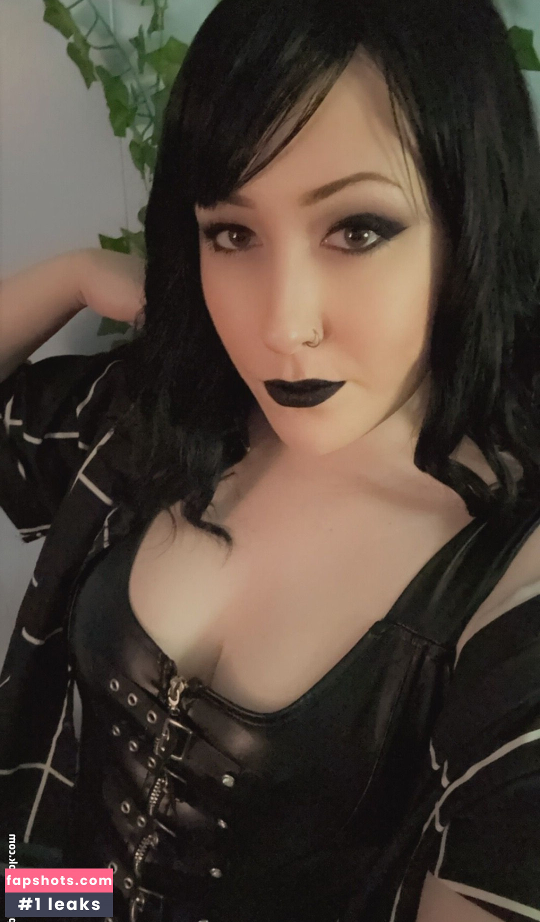 WhisperingPizza ASMR gallery photo #15