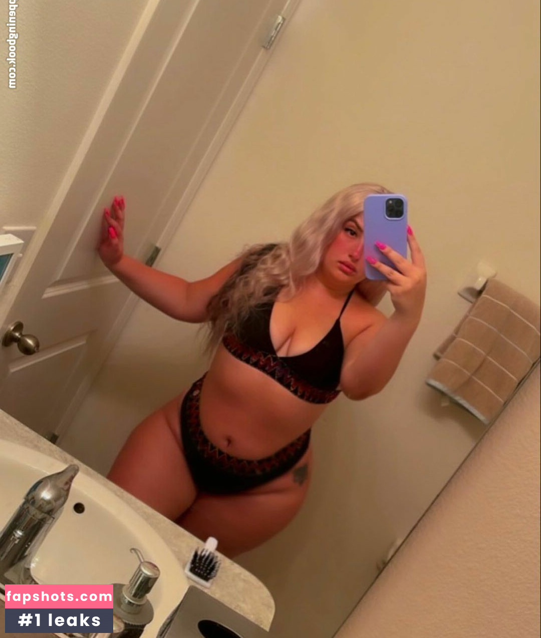 WhiteGirlRoseee gallery photo #19