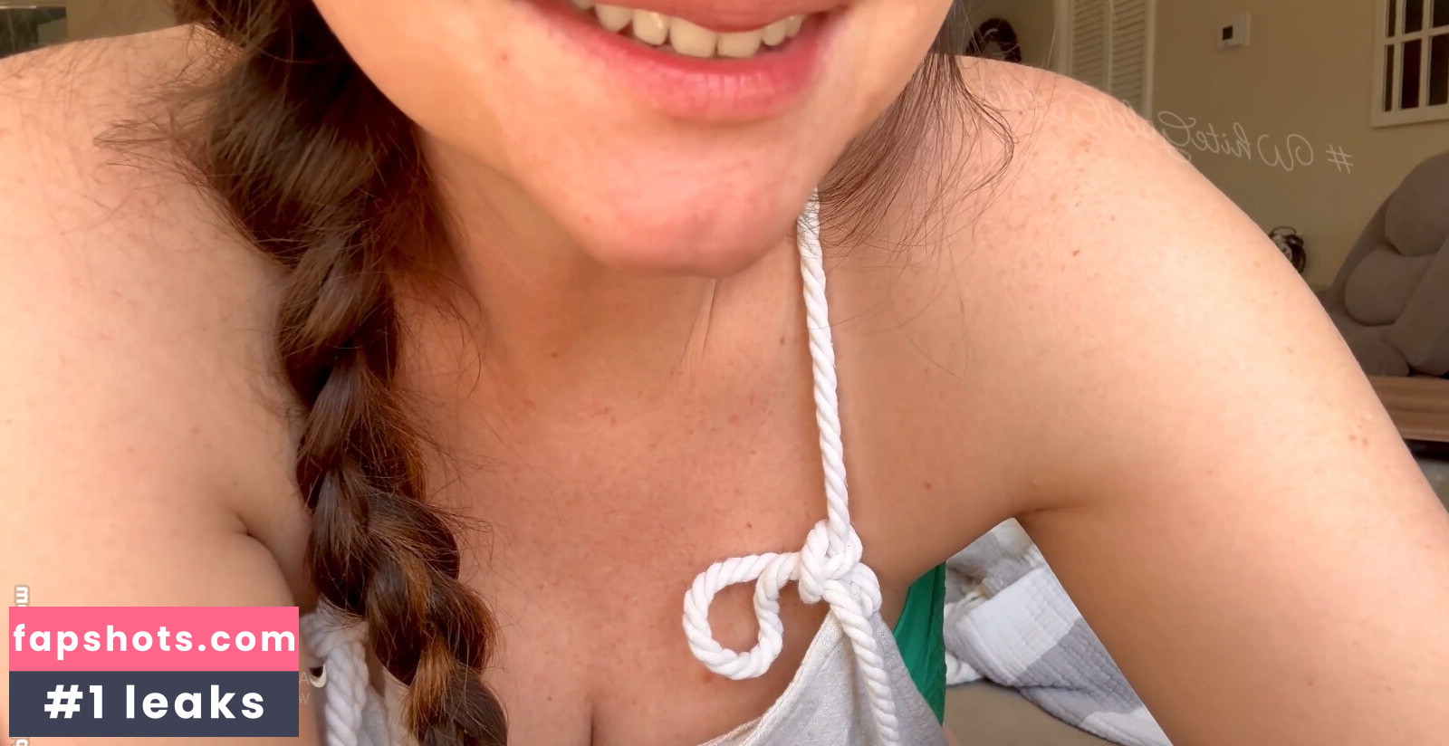 WhiteGoldGoddess gallery photo #3