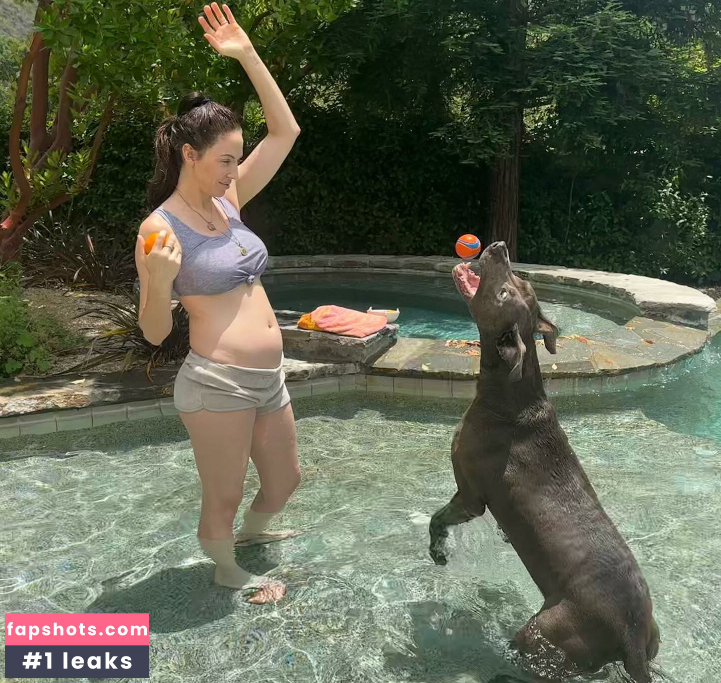 Whitney Cummings gallery photo #156