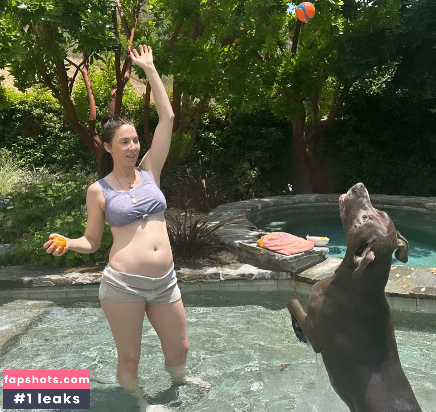 Whitney Cummings gallery photo #157