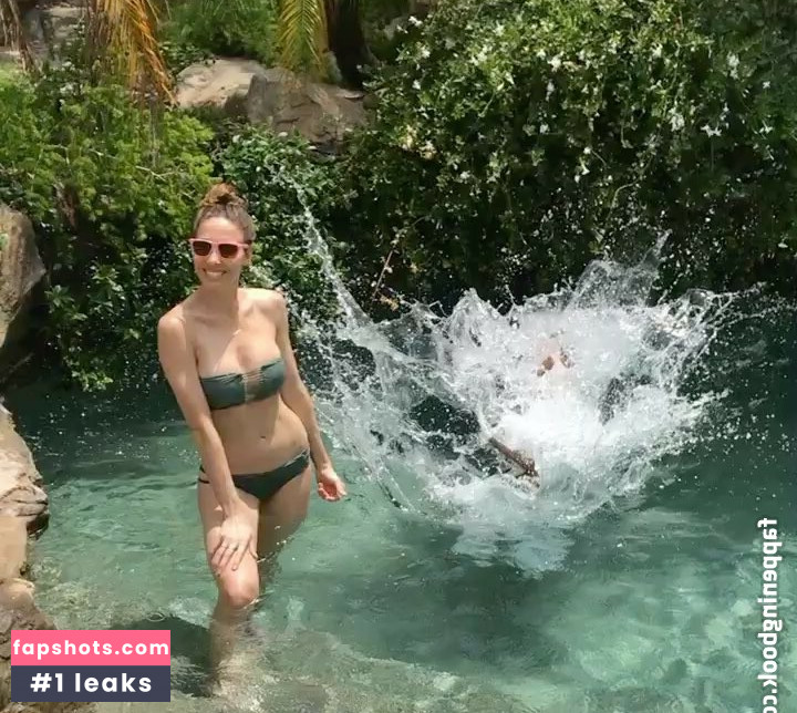 Whitney Cummings gallery photo #183