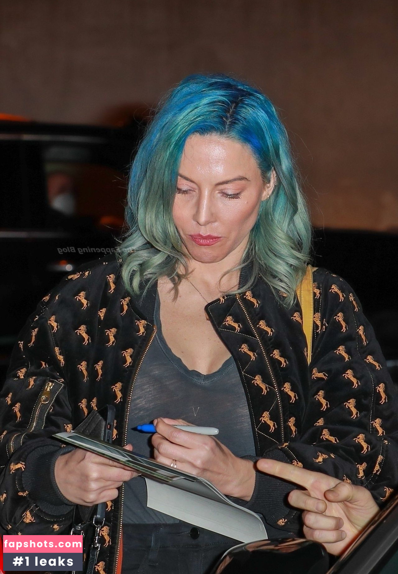 Whitney Cummings Nahé úniky fotek pouze od fanoušků #246 - Fapshots