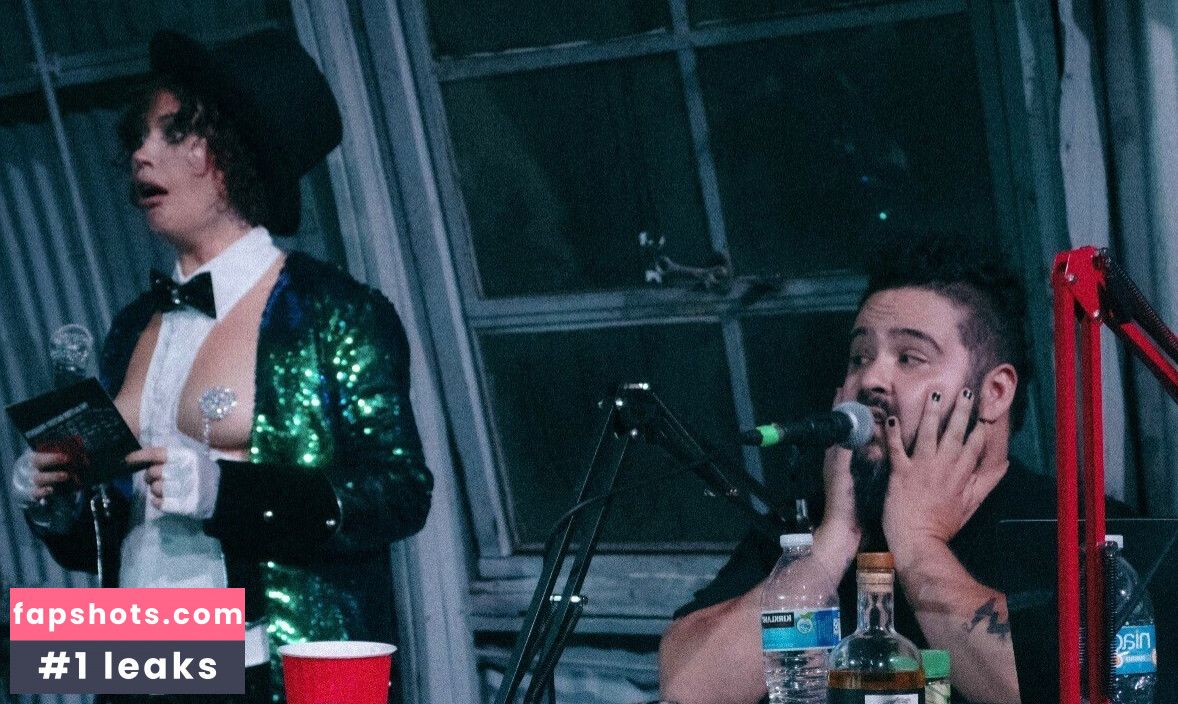 Whitney Moore gallery photo #4