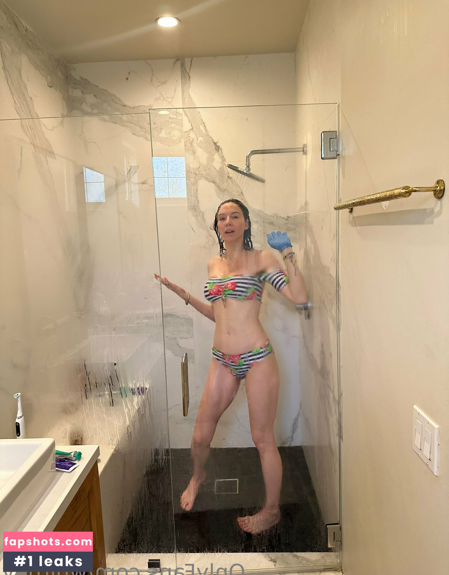 whitney gallery photo #8