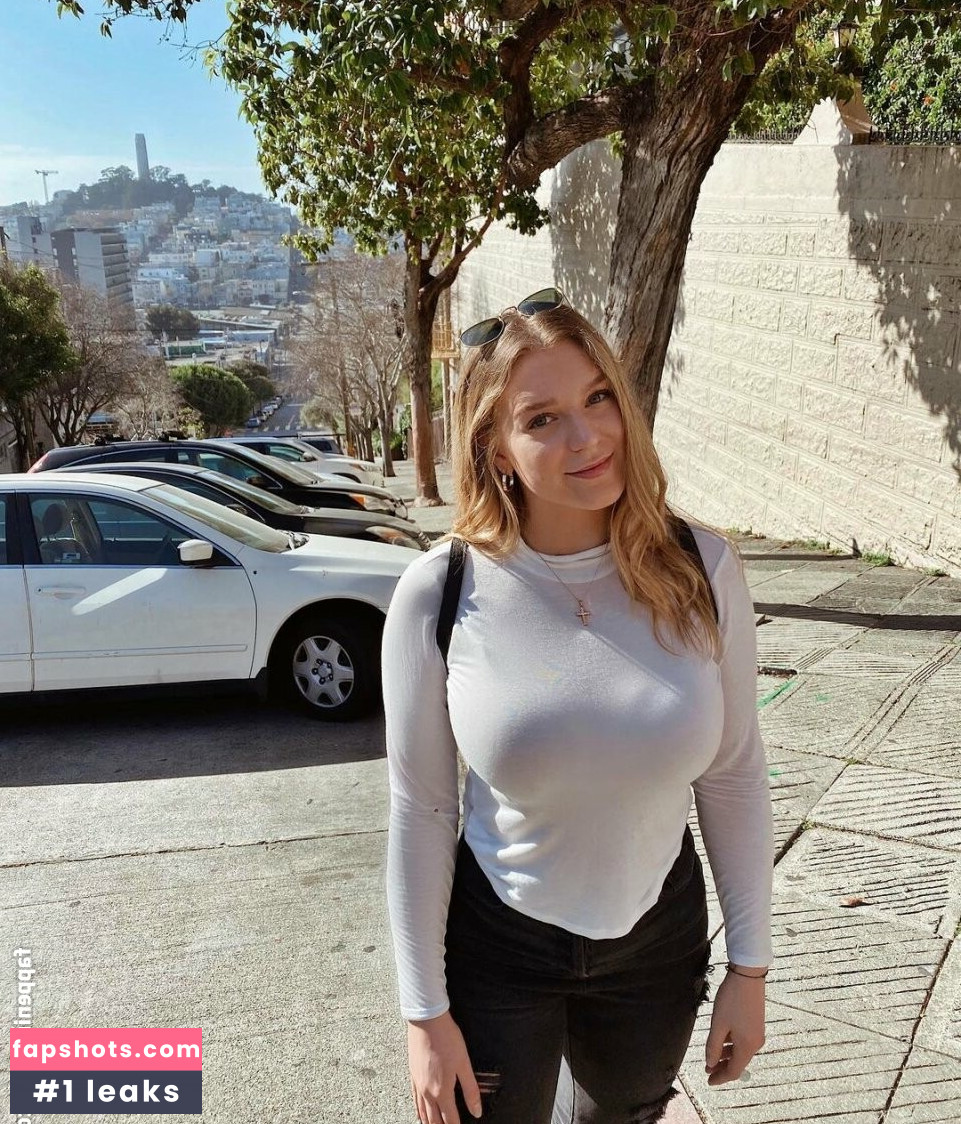 Whitney T gallery photo #2