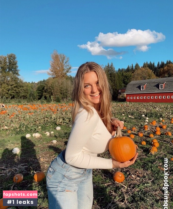 Whitney T gallery photo #22