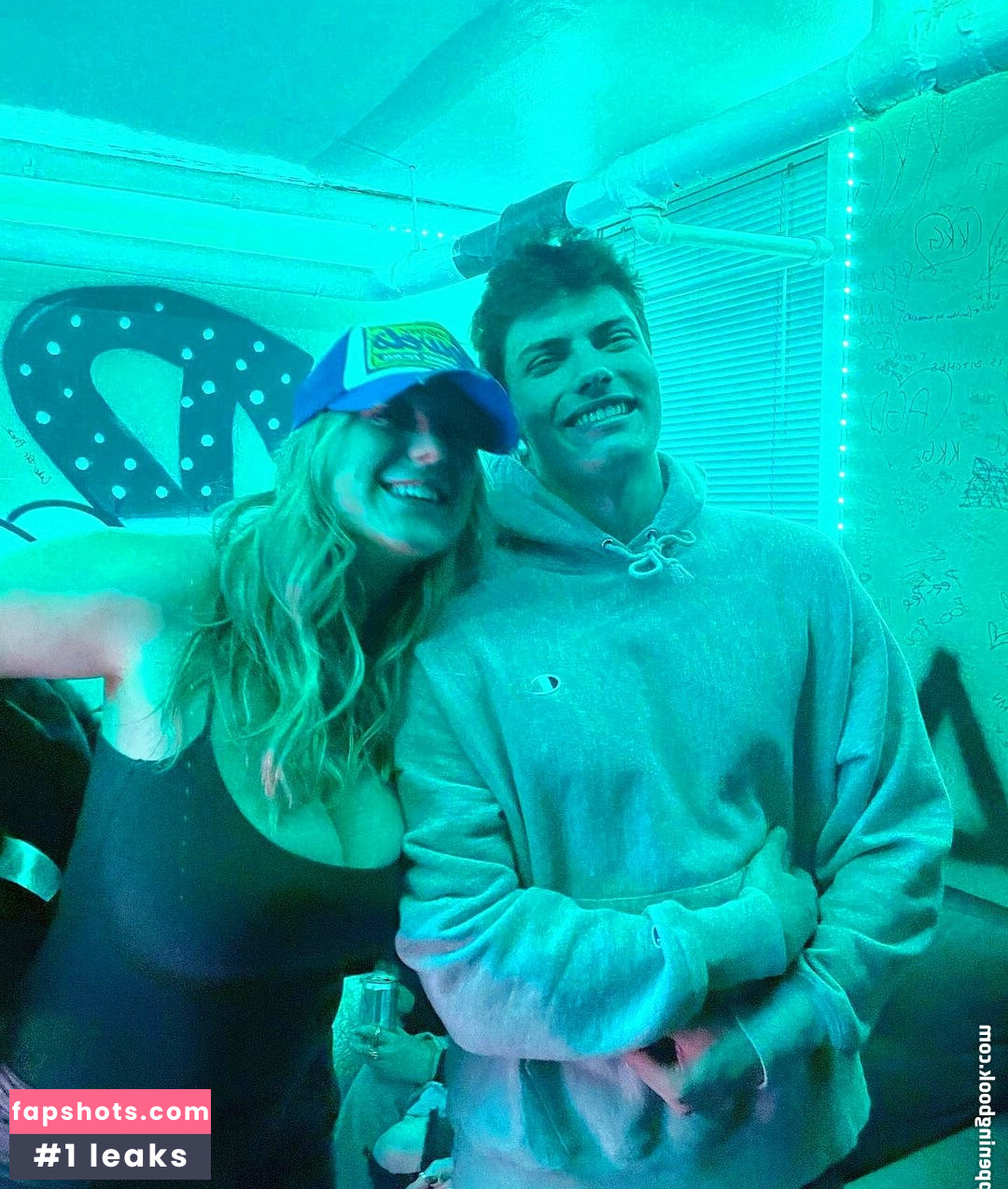 Whitney T gallery photo #24