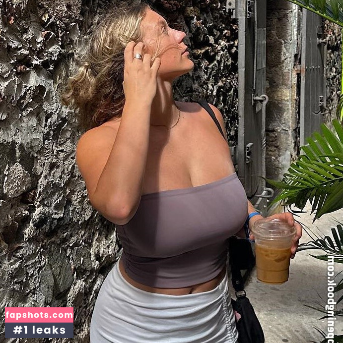 Whitney T gallery photo #27