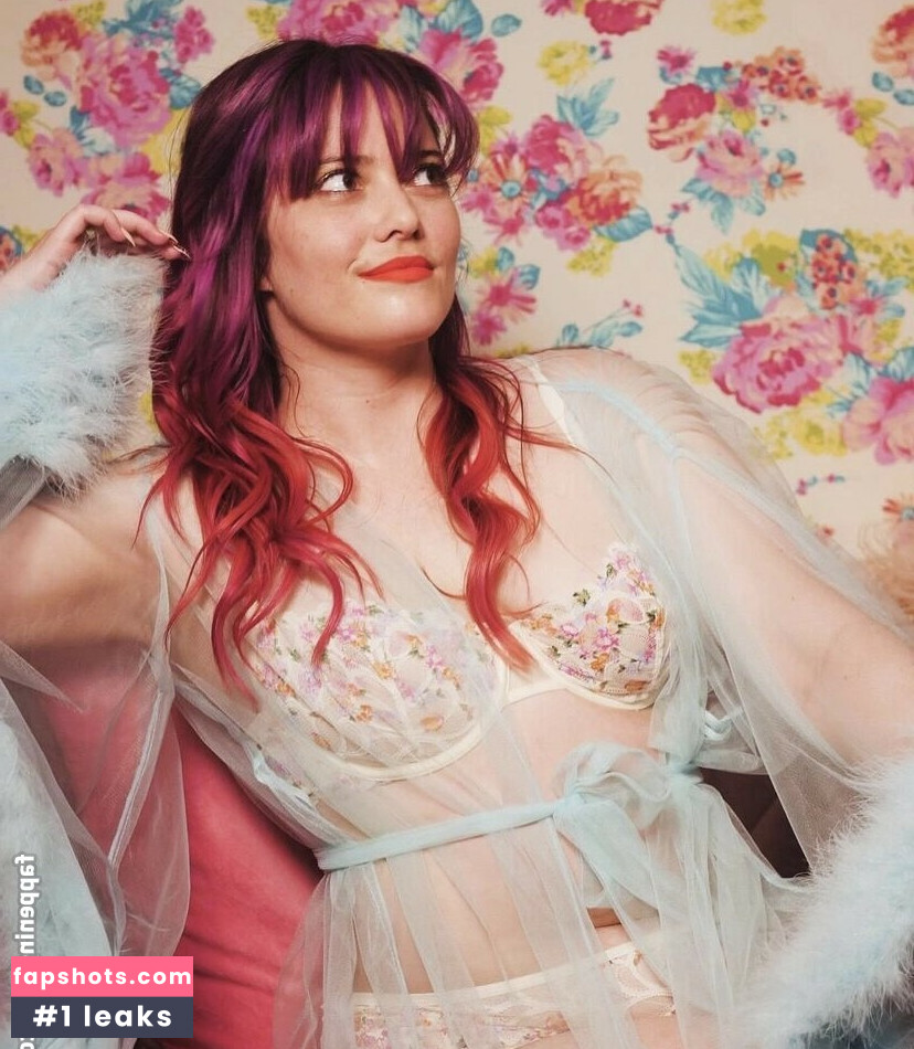 Whitney Van Laningham gallery photo #21