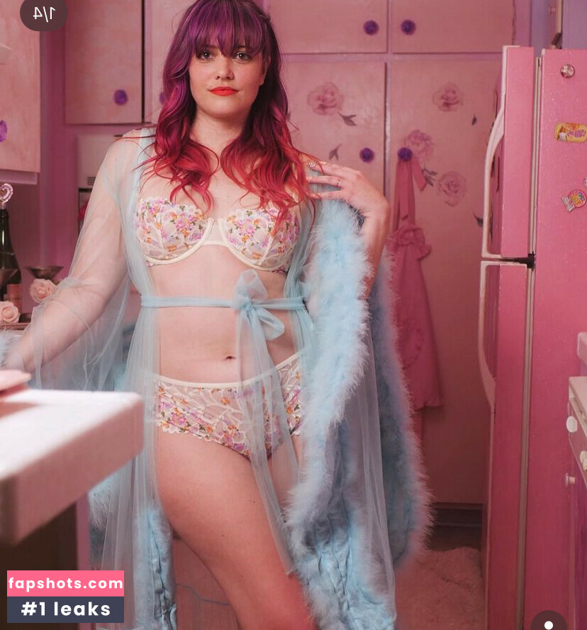 Whitney Van Laningham gallery photo #24