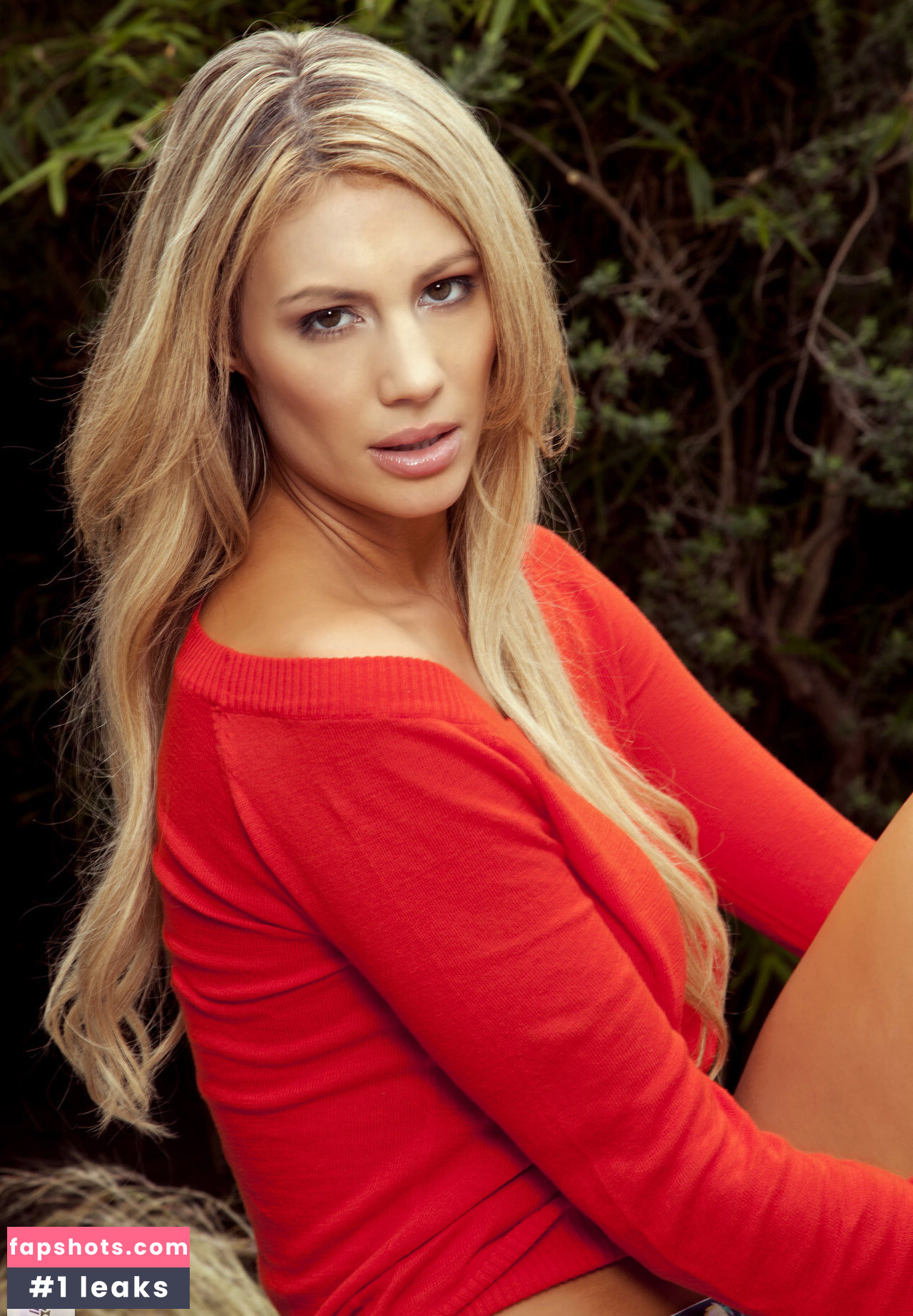 Whitney Whitekirk gallery photo #11