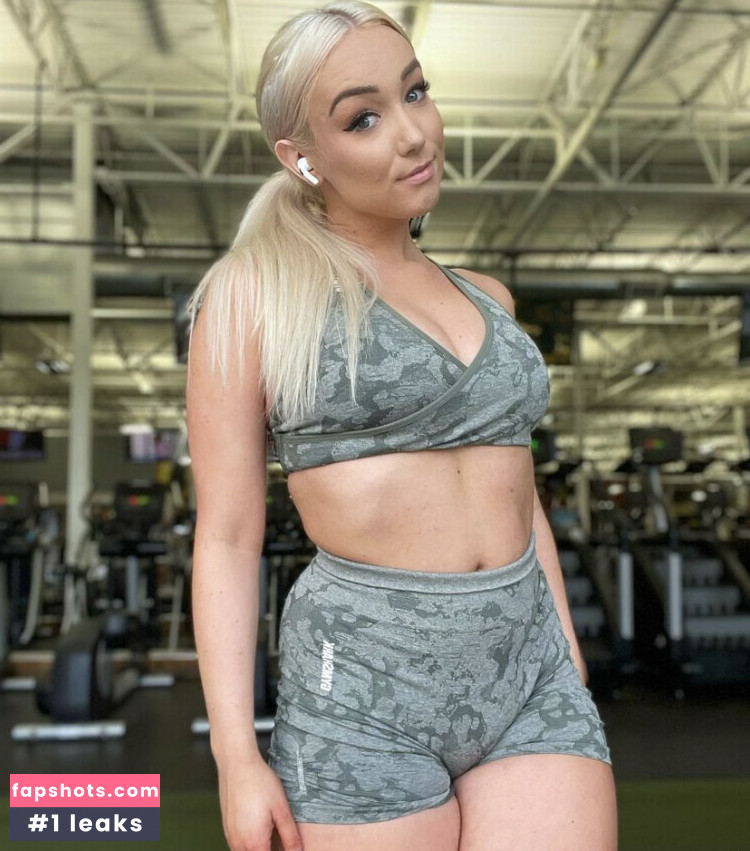 Whitney Wright gallery photo #30