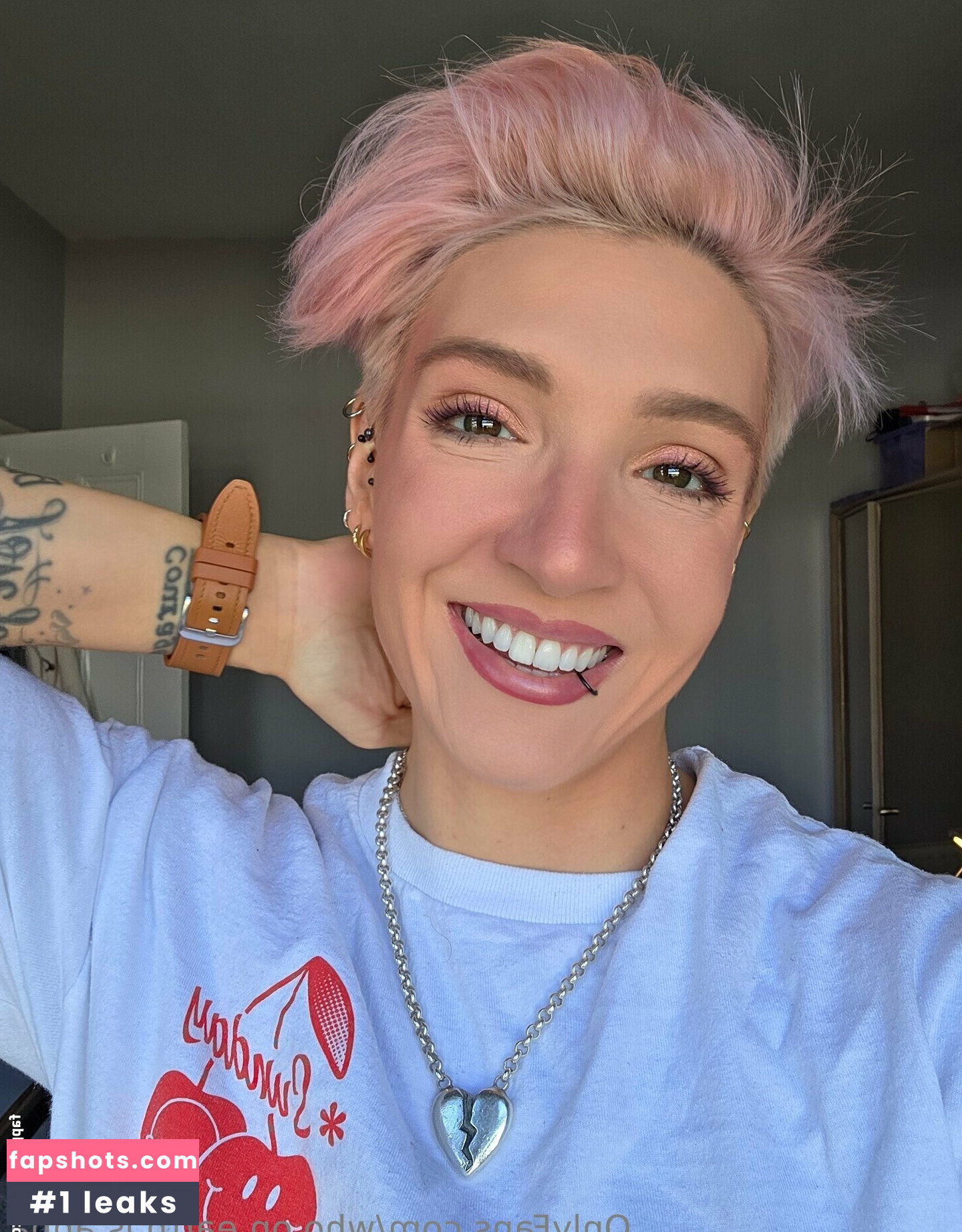 who.on.earth.is.anna gallery photo #6