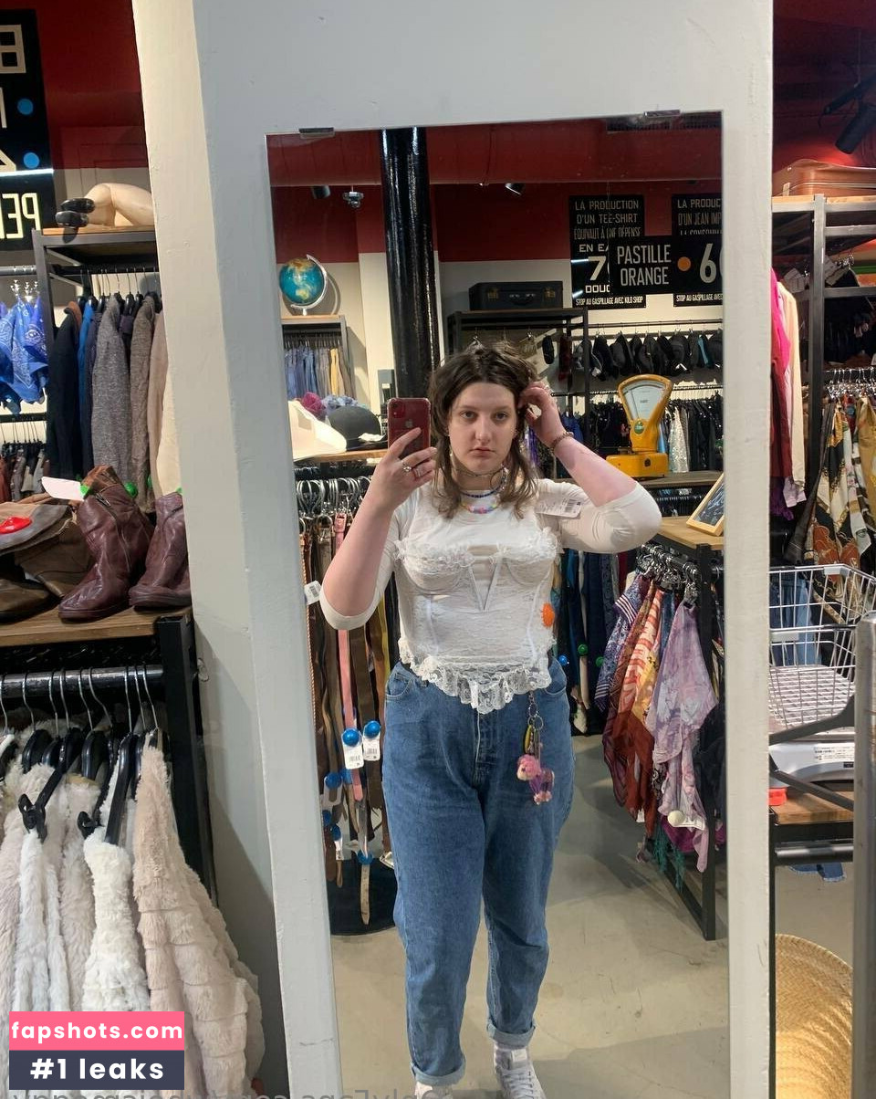 whoismeggy gallery photo #17