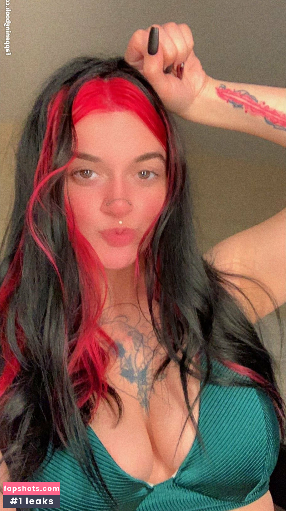 wiccanne gallery photo #4