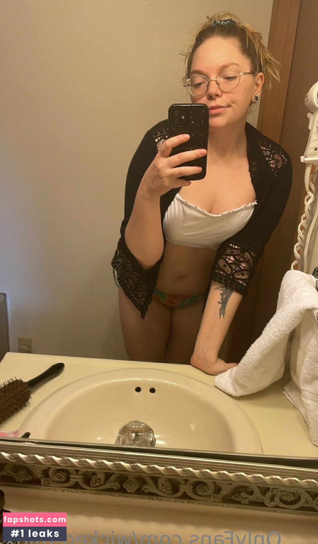 wicked-minx gallery photo #4