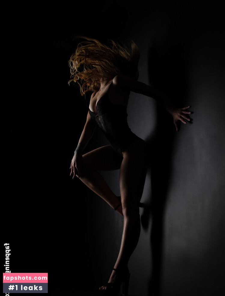 wiktoria_stein gallery photo #15