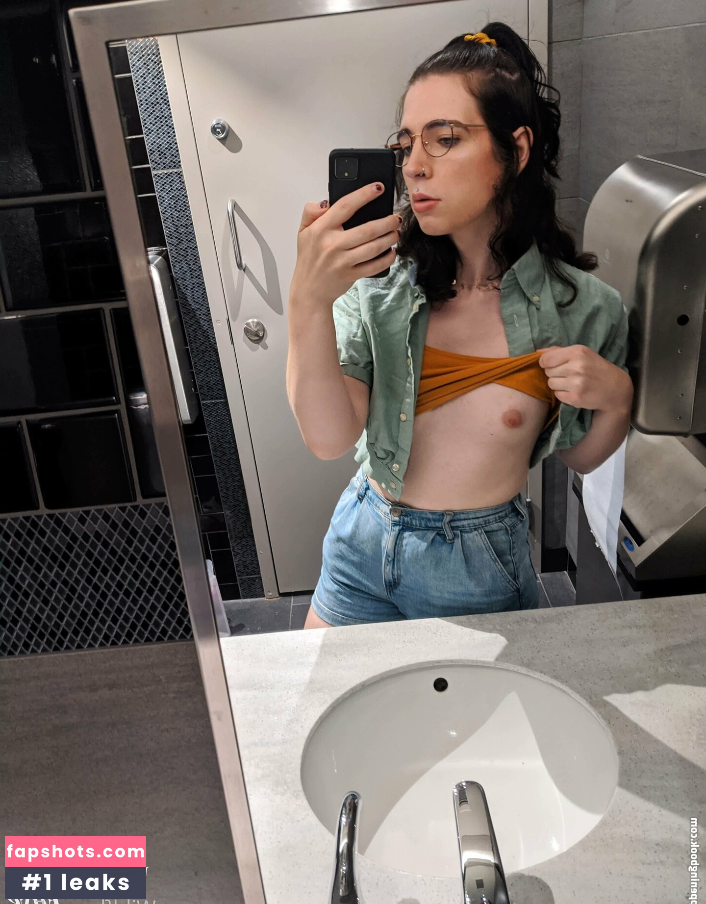 wildflowerfaye Nude Leaks OnlyFans Photos #8 - LeakJerk