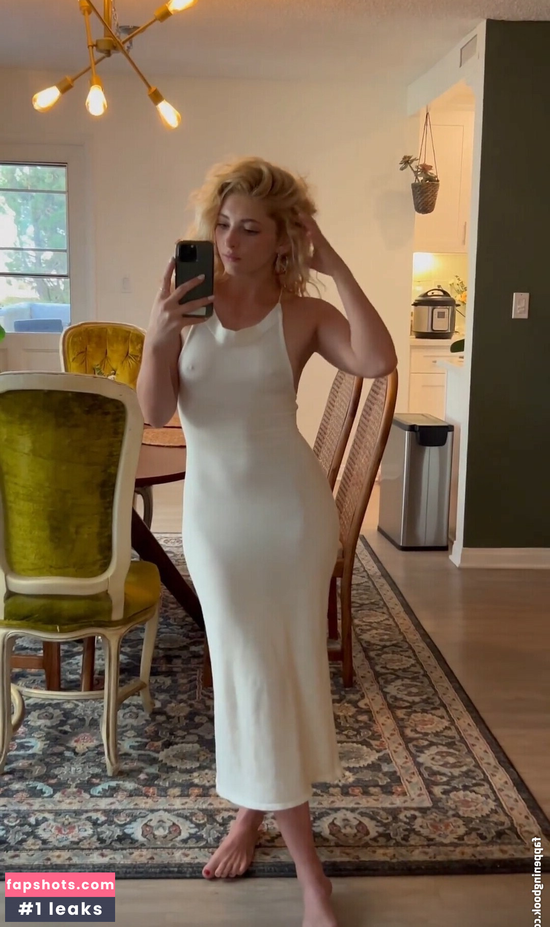 Willow Shields gallery photo #106