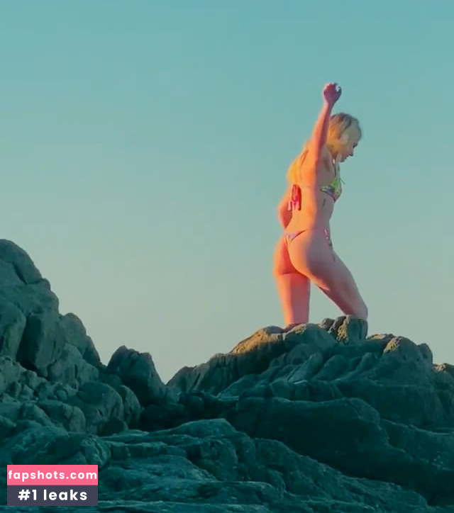 Willow Shields gallery photo #139