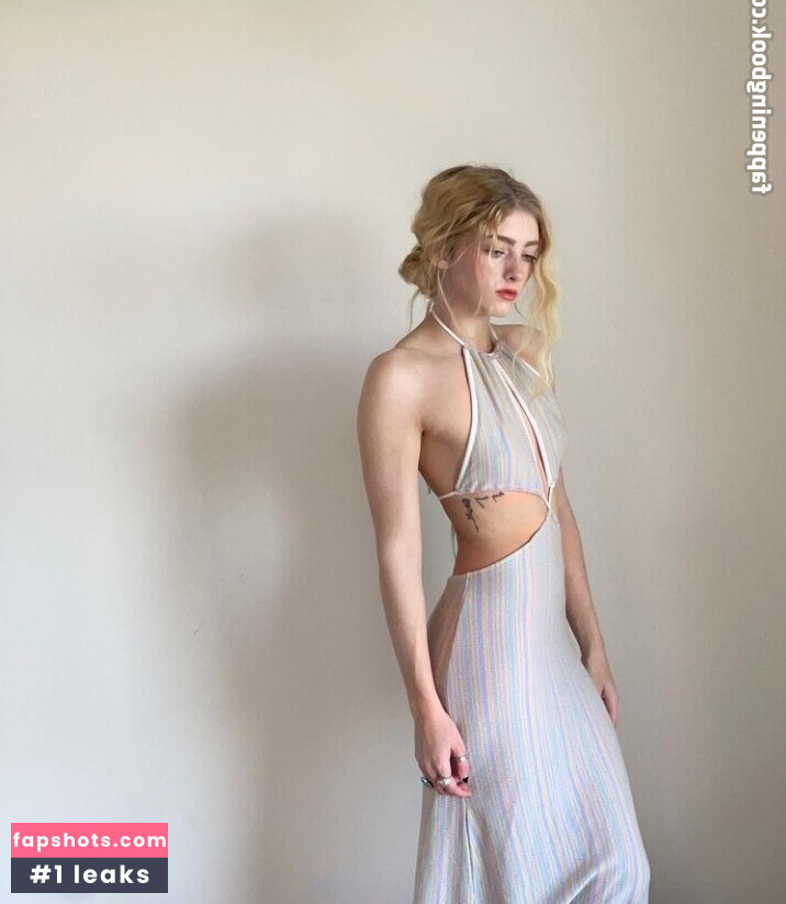 Willow Shields gallery photo #150